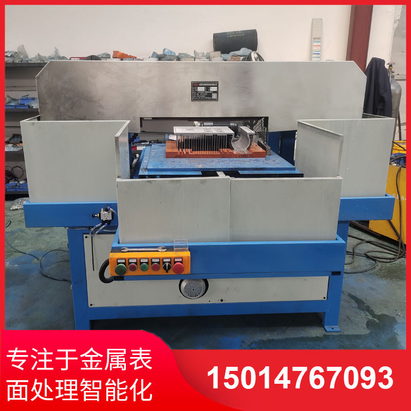 鋁(lv)材直(zhi)紋(wen)拉絲機生産(chan)供(gong)應(ying)
